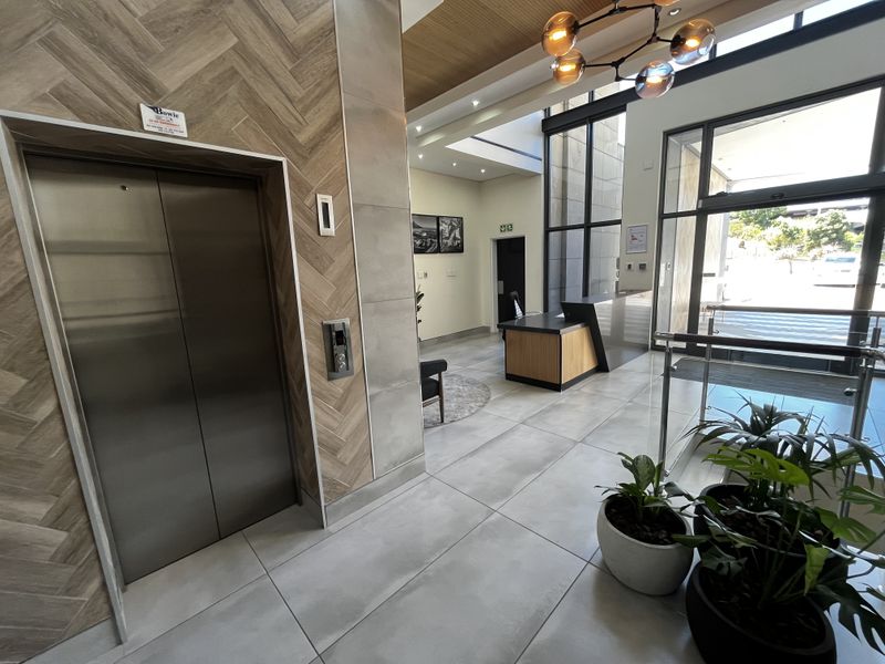 PRIME OFFICE SPACE IN TYGERVALLEY, BELLVILLE TO LET - Photo 7