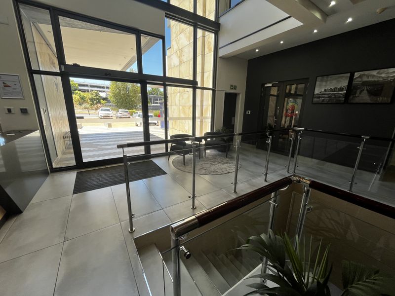 PRIME OFFICE SPACE IN TYGERVALLEY, BELLVILLE TO LET - Photo 6