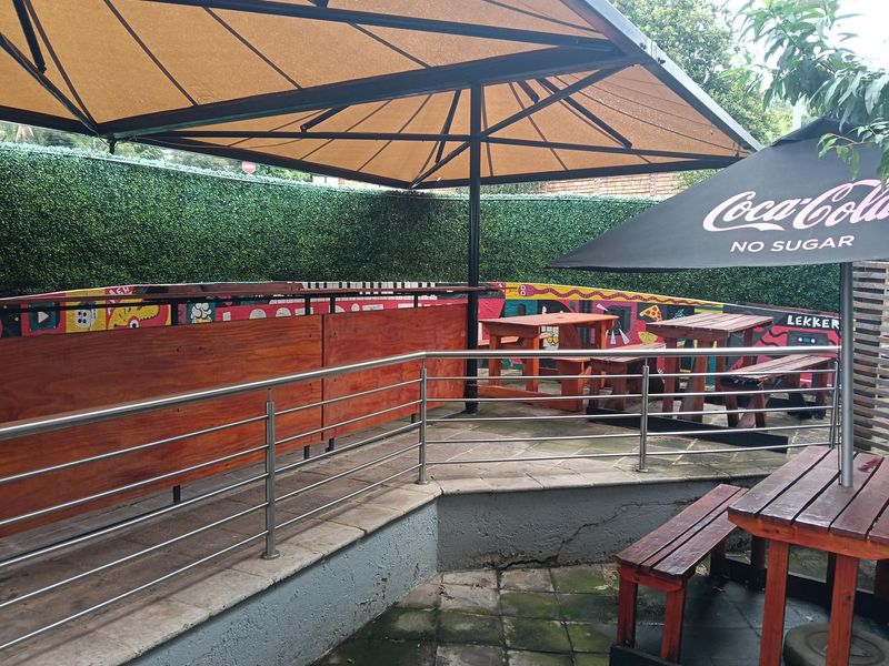 Family restaurant or food and drinks entertaiment area to let - Photo 10