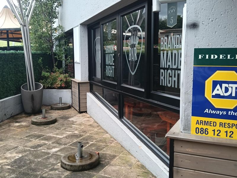 Family restaurant or food and drinks entertaiment area to let - Photo 7