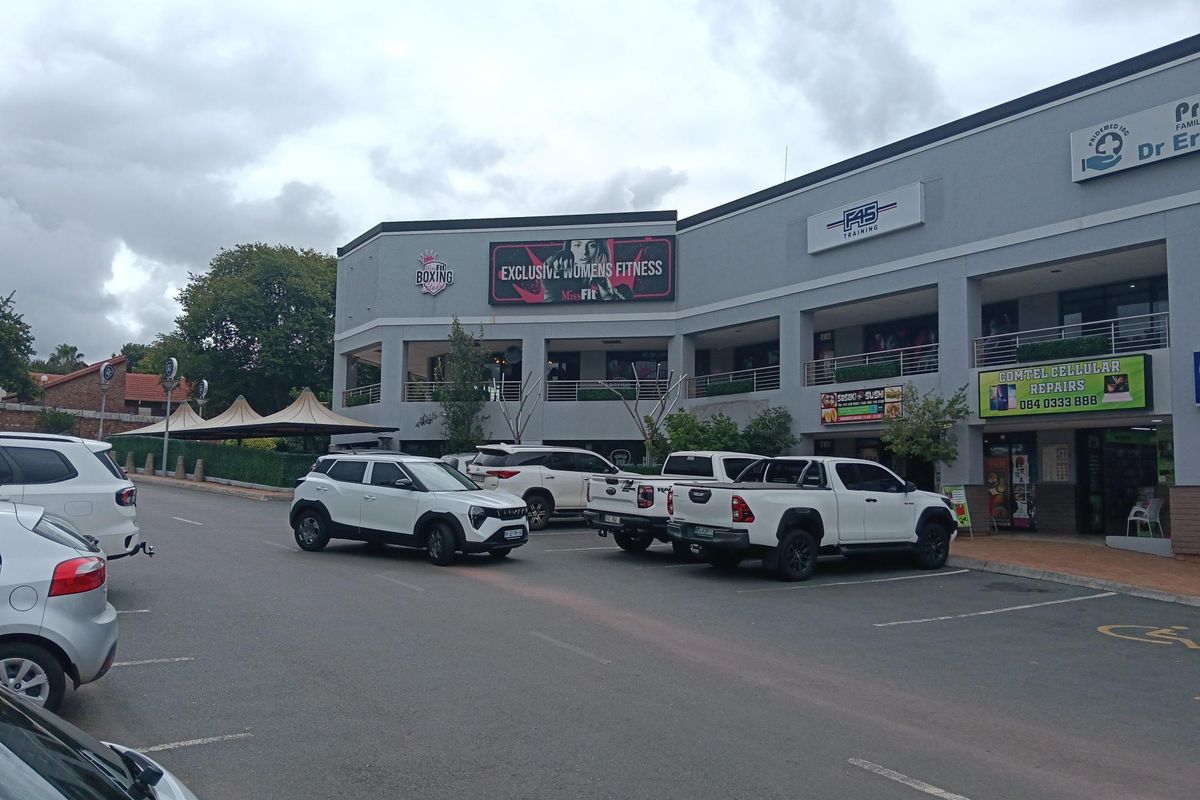 Family restaurant or food and drinks entertaiment area to let - Photo 2