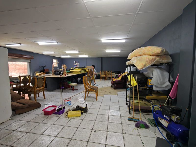 Commercial Space To Let in Prime Location in Pretoria North (±280m2) at only R17 900.00 excl. VAT - Photo 4