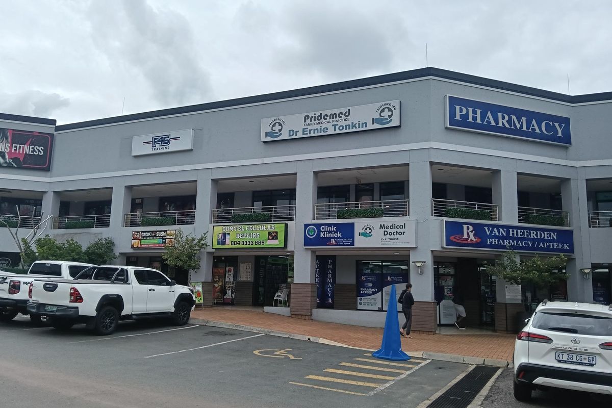 Studio to let - Photo 3