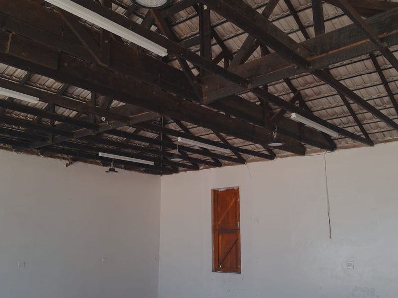 Prime 100m2 Retail / Showroom | Amalinda Main Road | R16 500 per month - Photo 6