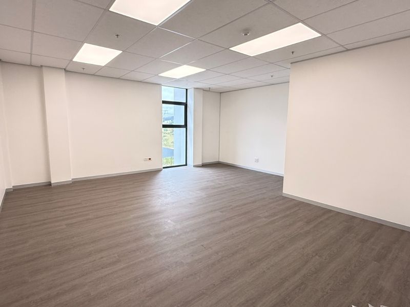 Prime 5,515m2 Freestanding Warehouse To Let in Samrand Logistics Node - Photo 10