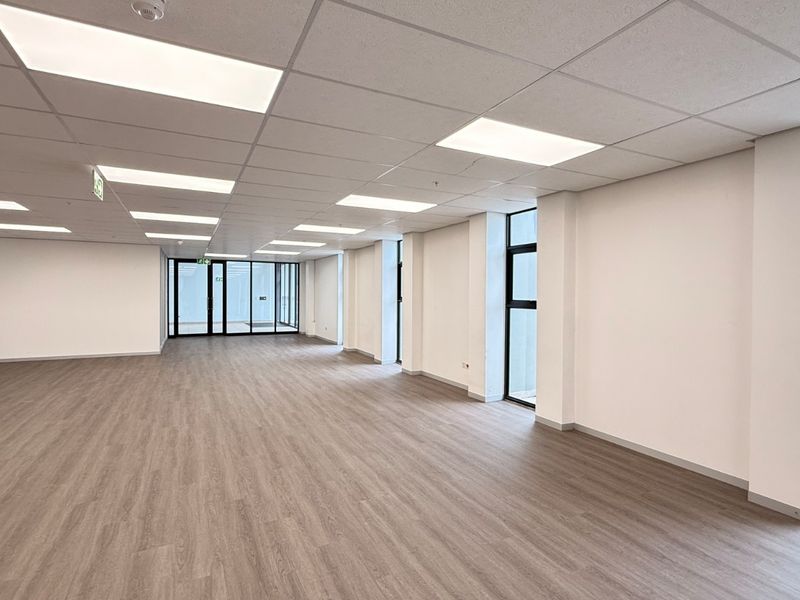 Prime 5,515m2 Freestanding Warehouse To Let in Samrand Logistics Node - Photo 9