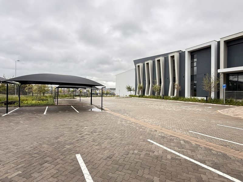 Prime 5,515m2 Freestanding Warehouse To Let in Samrand Logistics Node - Photo 2