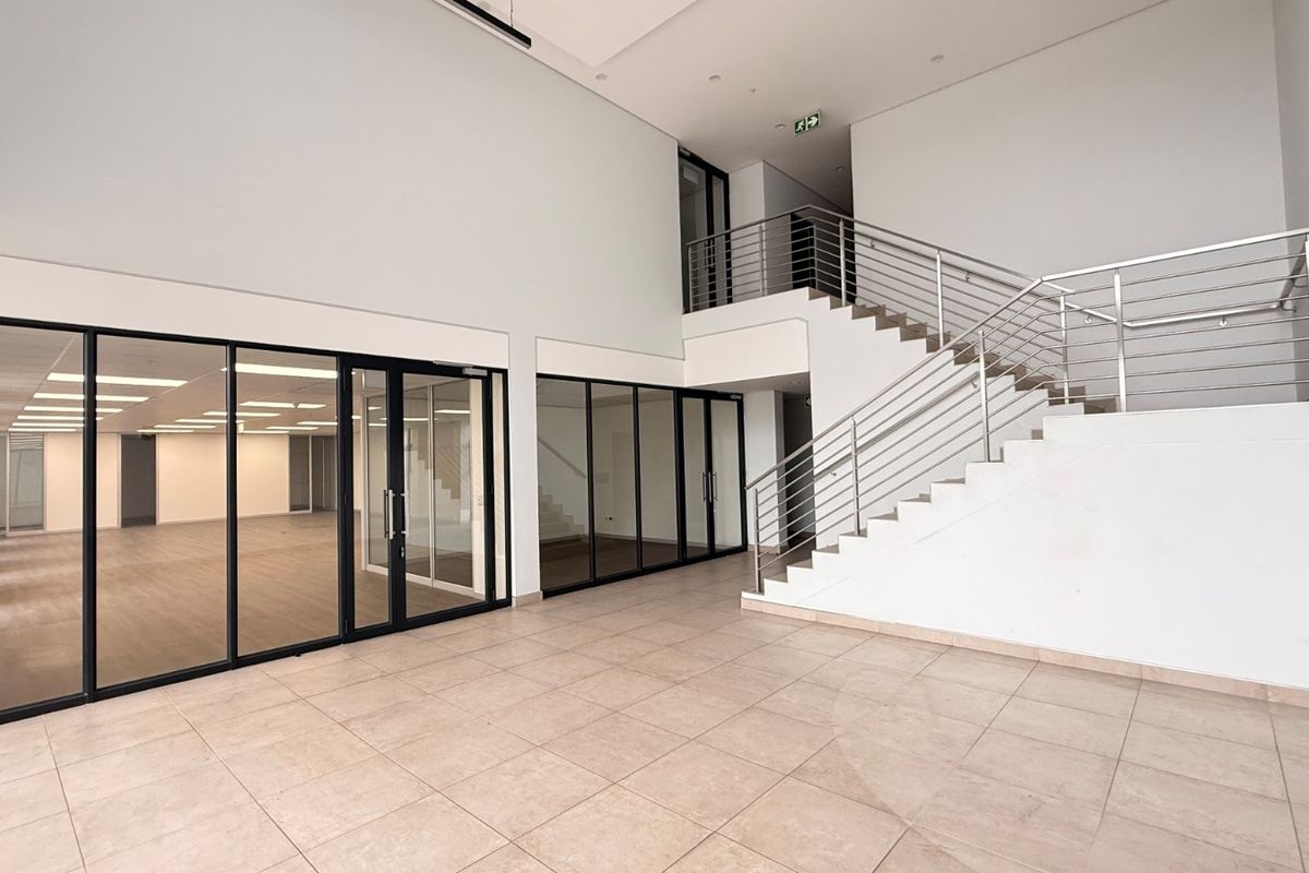 Prime 5,515m2 Freestanding Warehouse To Let in Samrand Logistics Node - Photo 4