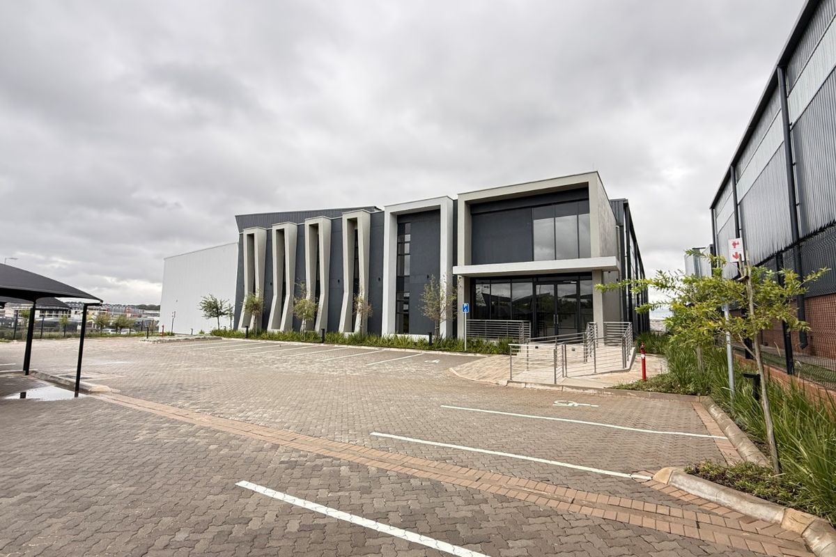 Prime 5,515m2 Freestanding Warehouse To Let in Samrand Logistics Node - Photo 3