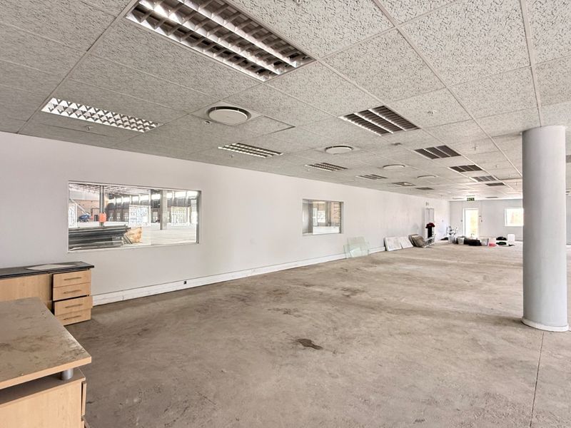 AAA-Grade 7,821m2 Freestanding Warehouse To Let in Centurion - Photo 9