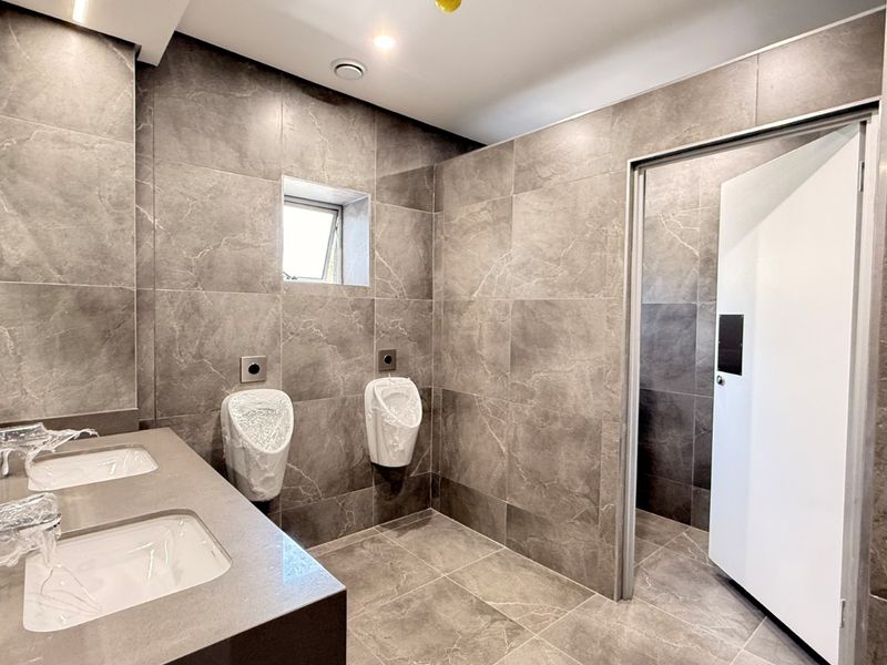 AAA-Grade 7,821m2 Freestanding Warehouse To Let in Centurion - Photo 8