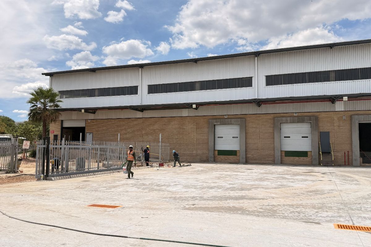 AAA-Grade 7,821m2 Freestanding Warehouse To Let in Centurion - Photo 2