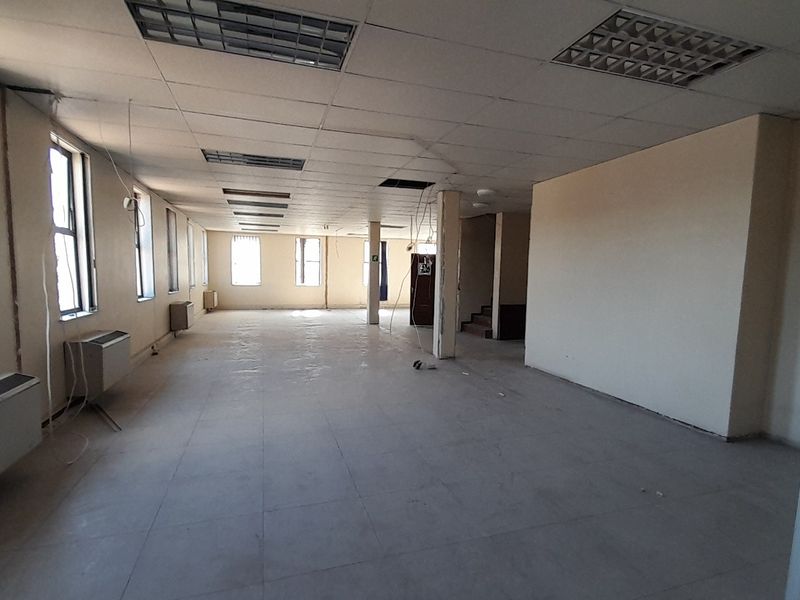 Height Access and Efficiency 1,560m Industrial Space Ready for Action - Photo 6