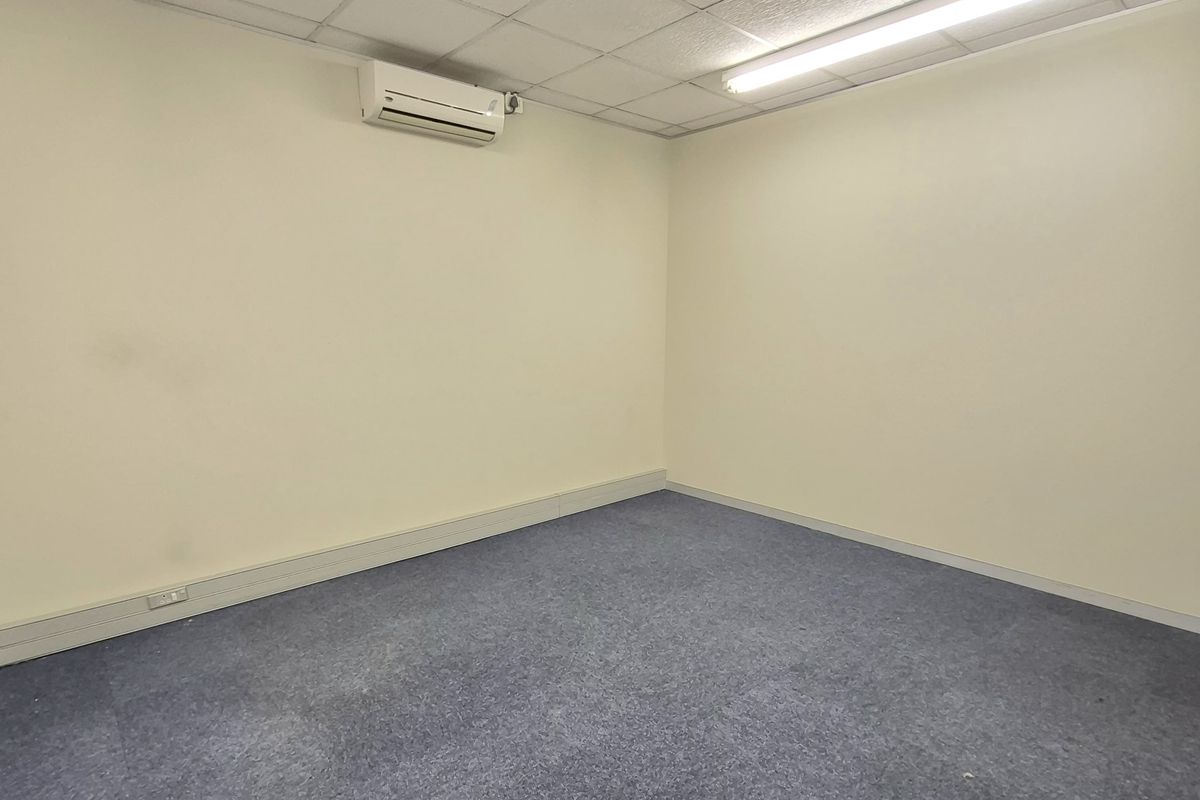 23 m2 Office Space to Rent in Central Empangeni - Photo 4