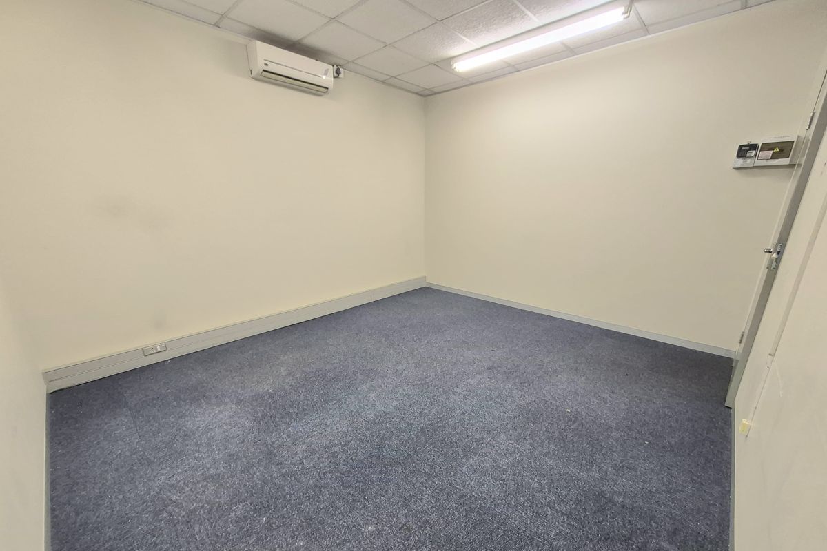 15 m2 Office Space to Rent in Central Empangeni - Photo 2