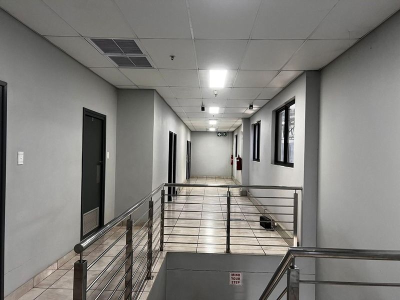 AAA-Grade Industrial Warehouse in Riverhorse Valley - Photo 9