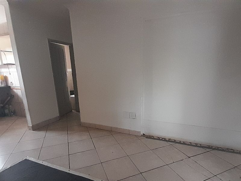 A Compact First Floor Space That Fits More Than Just Your Business - Photo 2