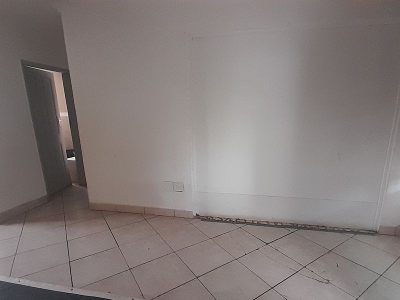 A Compact First Floor Space That Fits More Than Just Your Business - Photo 3