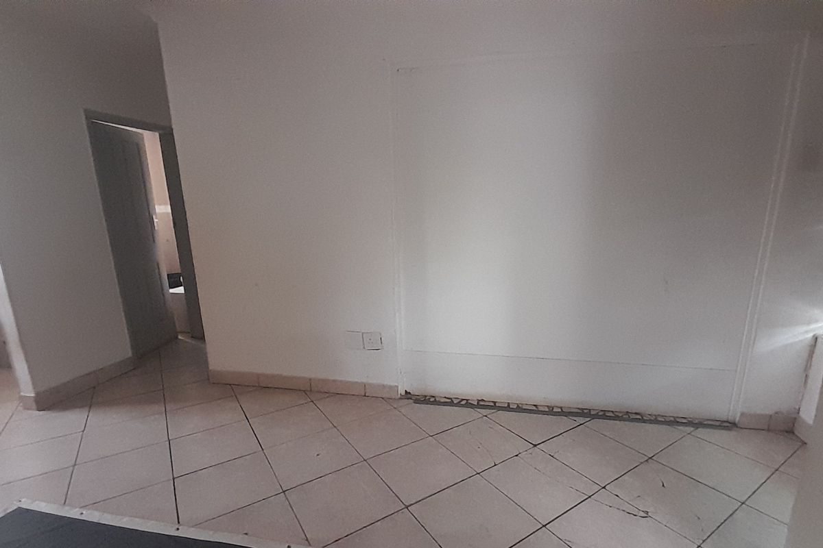 A Compact First Floor Space That Fits More Than Just Your Business - Photo 3