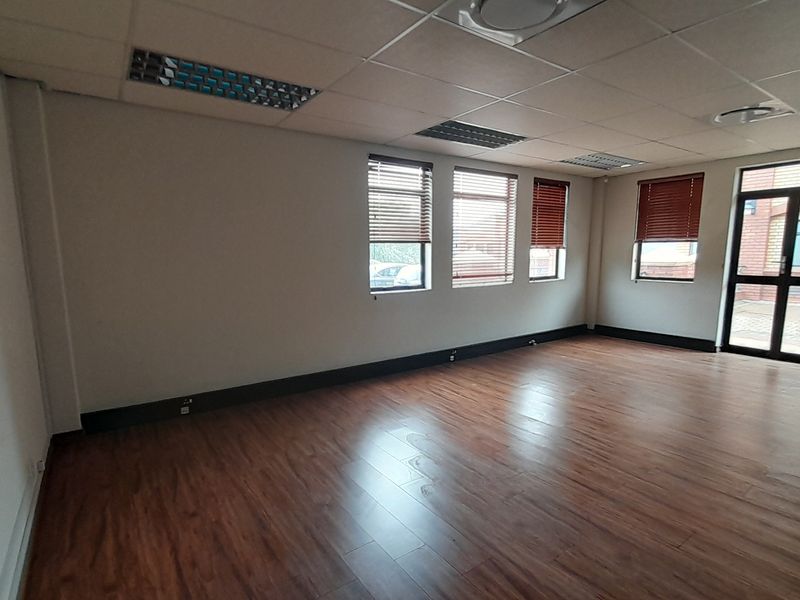 A Smart 74m Office Size in a Proven Business Address - Photo 8