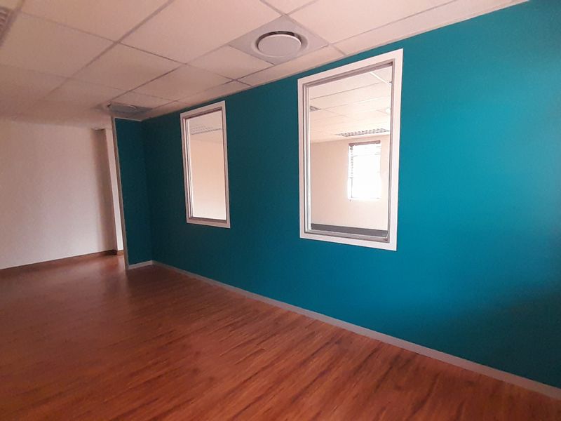 A Smart 74m Office Size in a Proven Business Address - Photo 7