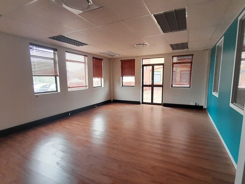 A Smart 74m Office Size in a Proven Business Address - Photo 10