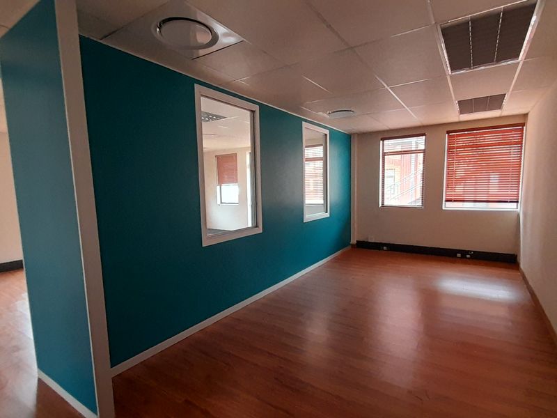 A Smart 74m Office Size in a Proven Business Address - Photo 5