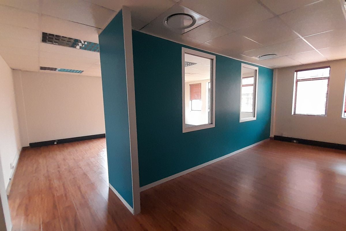 A Smart 74m Office Size in a Proven Business Address - Photo 3