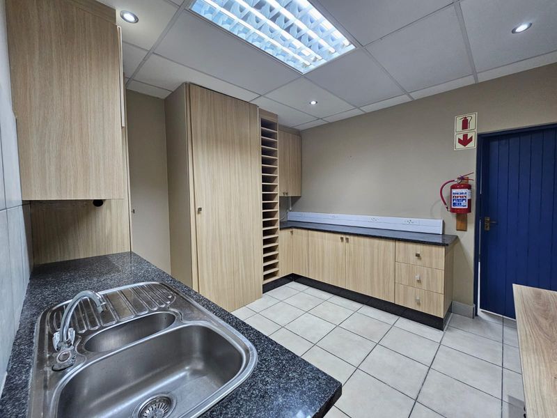 TO LET | Prime Retail / Medical Space | Cherry Lane Brooklyn - Photo 9