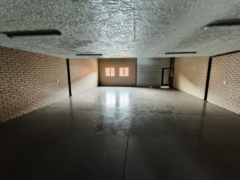 267m2 Industrial Warehouse to Let in Secure Business Park - Photo 7