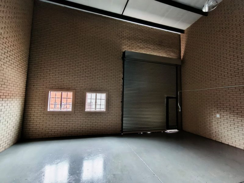 267m2 Industrial Warehouse to Let in Secure Business Park - Photo 6