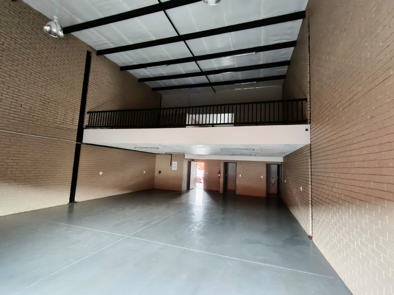 267m2 Industrial Warehouse to Let in Secure Business Park - Photo 10