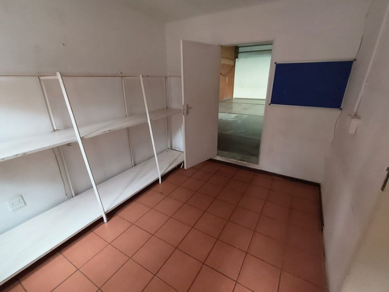 340m2 Warehouse to Let in Hennopspark, Centurion | Secure Industrial Unit in Edward Park - Photo 7