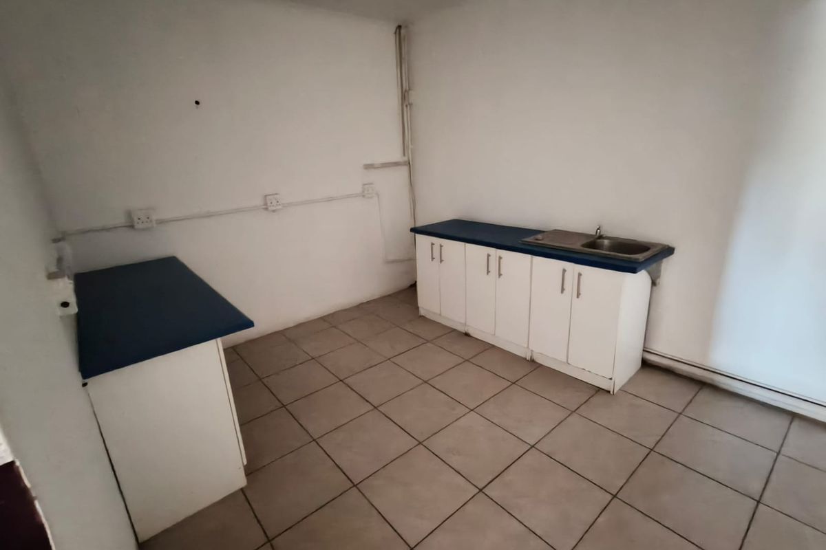 149.98m2 Retail Space to Let – Prime Opportunity for Showroom or Destination Store - Photo 4