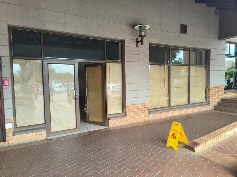 149.98m2 Retail Space to Let – Prime Opportunity for Showroom or Destination Store - Photo 3