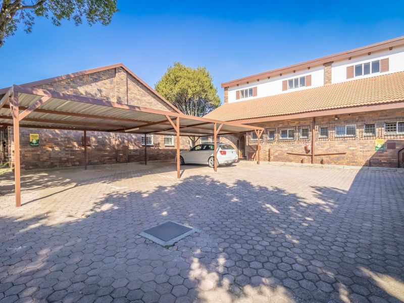 Sophisticated Office Park in the Heart of Randpark Ridge - Photo 3