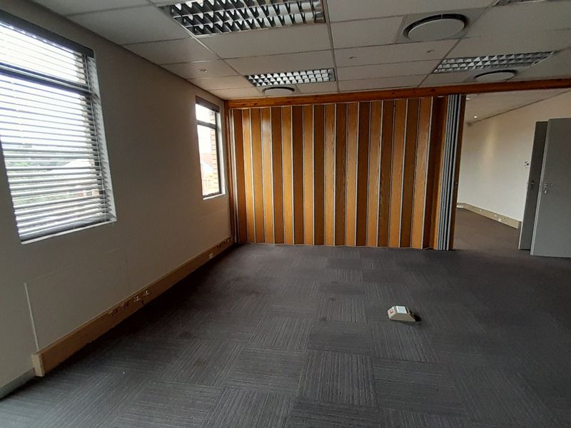 Where Serious Business Feels Effortless 297m Presence in a Premium Pretoria East Address - Photo 5