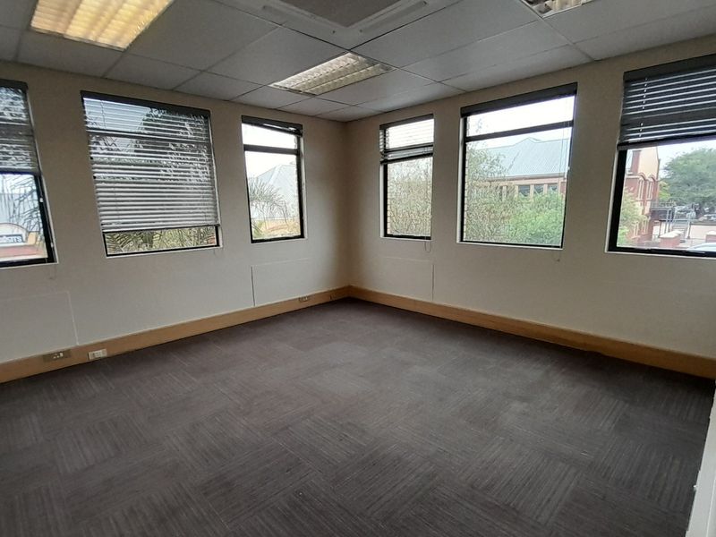 Where Serious Business Feels Effortless 297m Presence in a Premium Pretoria East Address - Photo 8