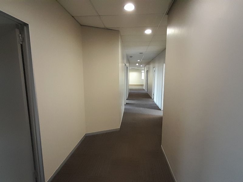 Where Serious Business Feels Effortless 297m Presence in a Premium Pretoria East Address - Photo 9