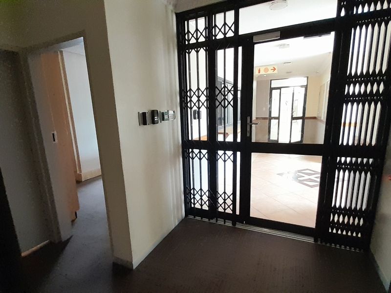 Where Serious Business Feels Effortless 297m Presence in a Premium Pretoria East Address - Photo 3