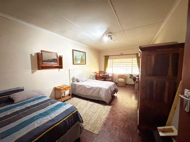 Prime 34Ha Fruit Farm for Sale in the Witzenberg Valley – Established Orchards & Water Rights - Photo 10