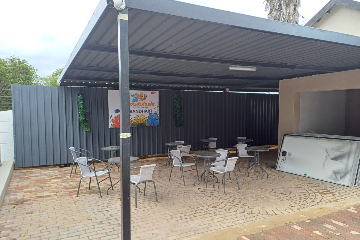 Infant/ Child care Facility for rental in Randhart - Photo 2