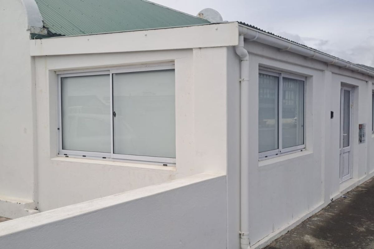 Unique commercial property available in Gansbaai - Photo 2