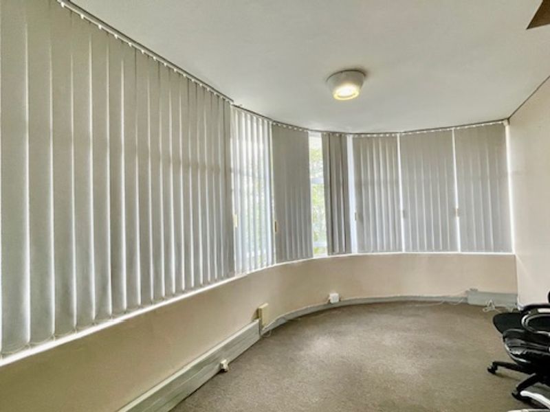 282m2 Modern Office Space in Secure Business Park - Photo 4