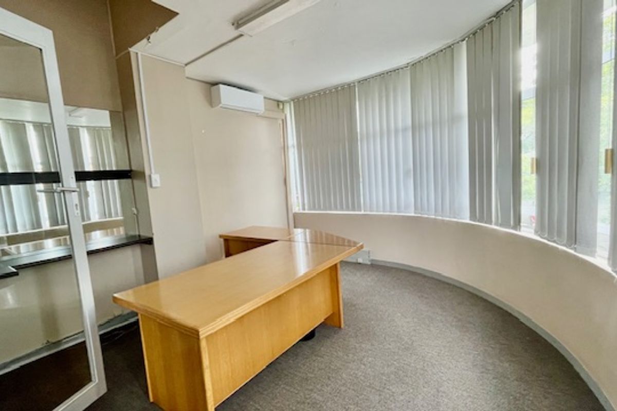 282m2 Modern Office Space in Secure Business Park - Photo 3