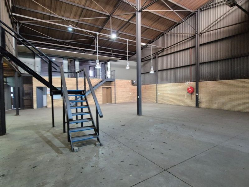 952m2 Warehouse To Let, Prime Industrial Space in Hennopspark - Photo 5