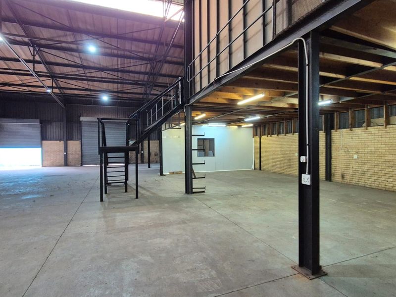 952m2 Warehouse To Let, Prime Industrial Space in Hennopspark - Photo 10