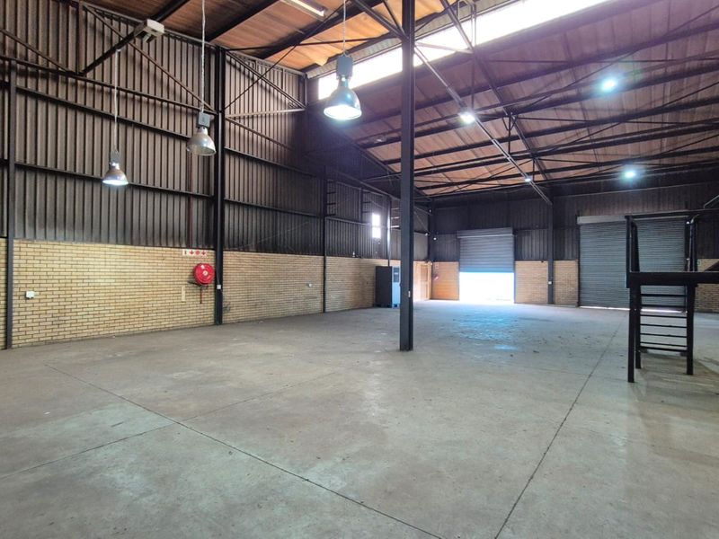 952m2 Warehouse To Let, Prime Industrial Space in Hennopspark - Photo 9