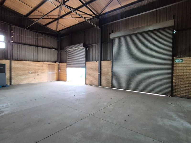 952m2 Warehouse To Let, Prime Industrial Space in Hennopspark - Photo 6