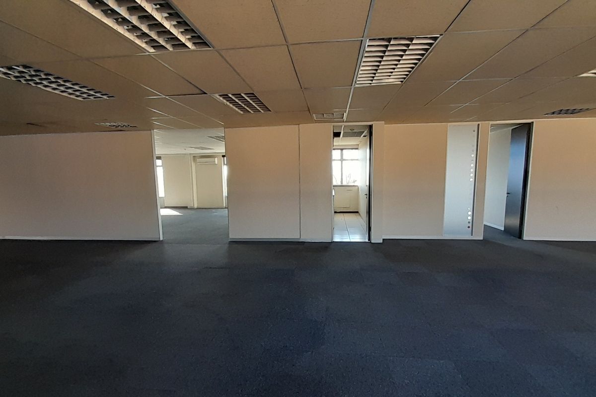 Large Scale Corporate Office Opportunity 2,415m First Floor at The Park on 16th - Photo 4